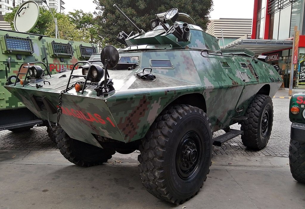 V-150 American 4x4 Amphibious Reconnaissance Vehicle (A)